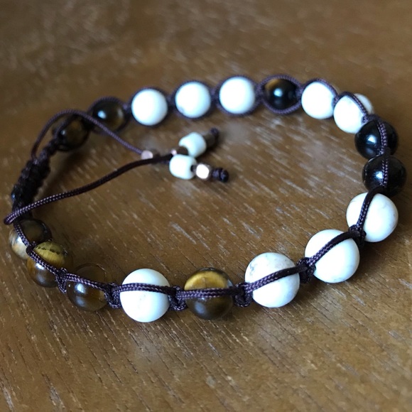 Handmade} Golden Tigers Eye & Howlite Bracelet - Picture 2 of 3